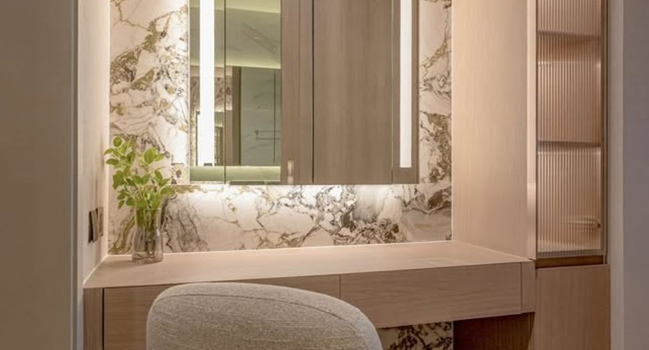 For rent 2 bedrooms condo in Sathon, Bangkok