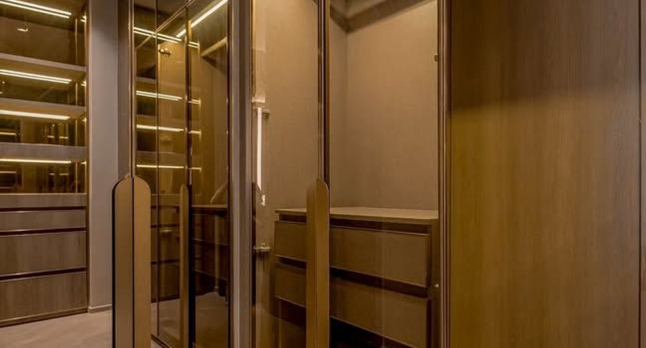 For rent 2 bedrooms condo in Sathon, Bangkok