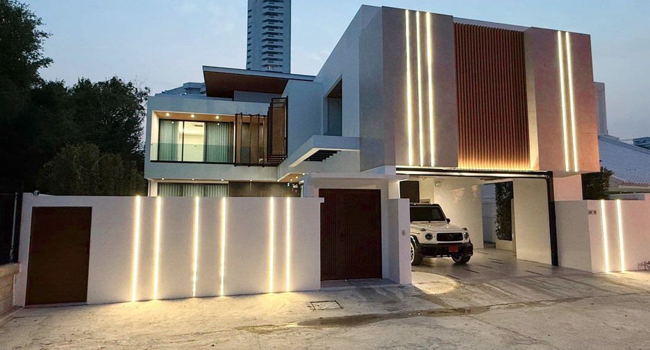 For rent 4 bedrooms house in Jomtien, Pattaya