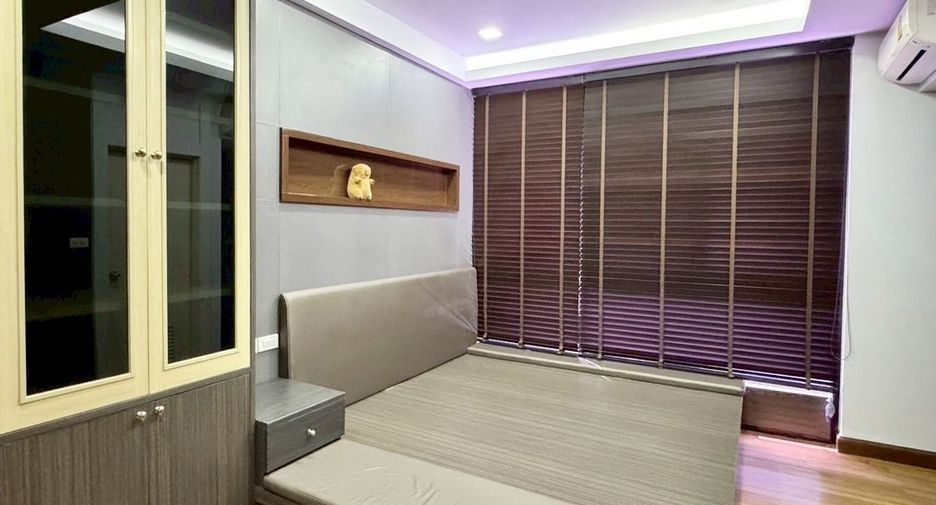 For sale 3 bedrooms townhouse in Pak Kret, Nonthaburi
