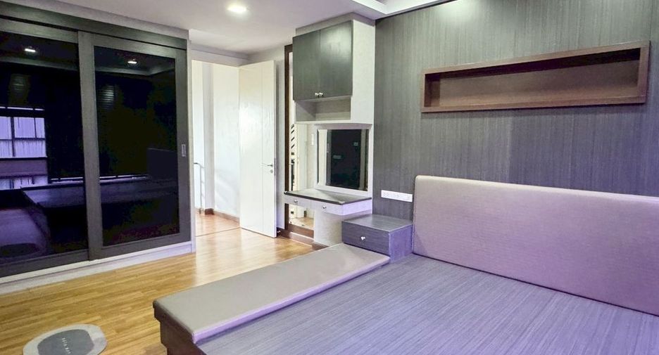 For sale 3 bedrooms townhouse in Pak Kret, Nonthaburi
