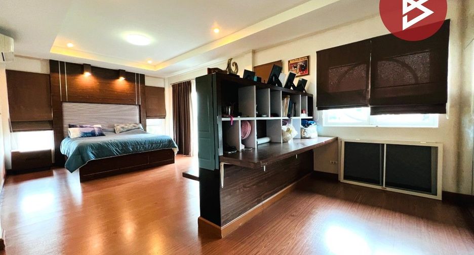 Casa en venta de 4 habitaciones en Phra Pradaeng, Samut Prakan