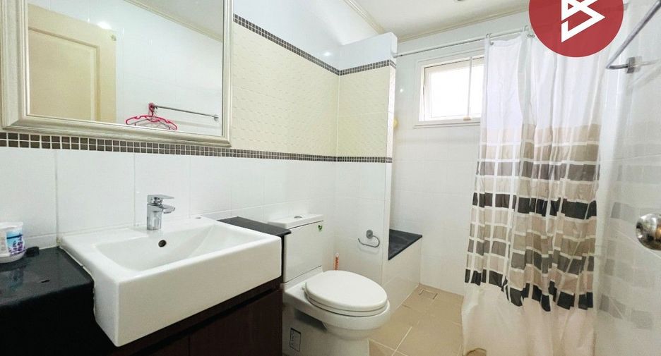 Casa en venta de 4 habitaciones en Phra Pradaeng, Samut Prakan