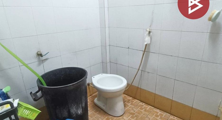 Продажа 2 спальни таунхаус в Krathum Baen, Самутсакхон