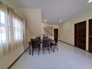 À louer 4 chambres maison à Mueang Chiang Mai, Chiang Mai