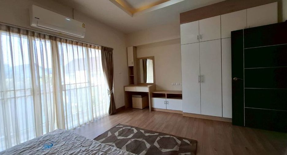 For rent 4 bedrooms house in Mueang Chiang Mai, Chiang Mai
