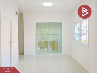 Casa adosada en venta de 3 habitaciones en Mueang Rayong, Rayong