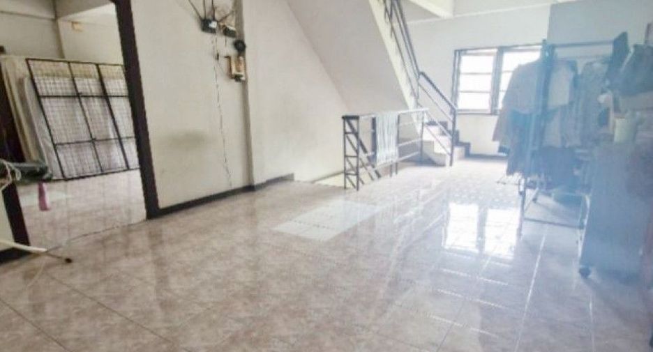 For sale 6 bedrooms retail Space in Mueang Ratchaburi, Ratchaburi