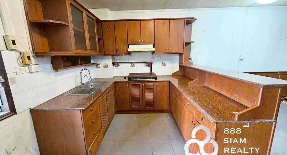 Продажа 2 спальни кондо в Чатучак, Бангкок