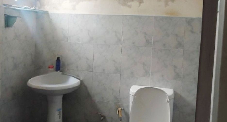 For sale 3 bedrooms house in Nong Chok, Bangkok