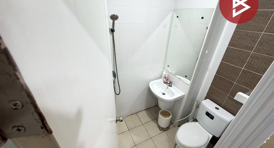 For sale 3 bedrooms house in Khlong Sam Wa, Bangkok