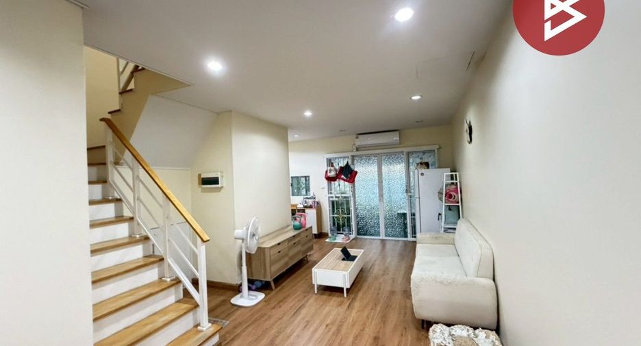 For sale 3 bedrooms house in Khlong Sam Wa, Bangkok