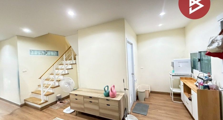 For sale 3 bedrooms house in Khlong Sam Wa, Bangkok