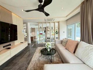 For rent 4 bedrooms villa in Bang Lamung, Chonburi