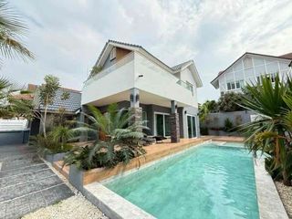 For rent 4 bedrooms villa in Bang Lamung, Chonburi