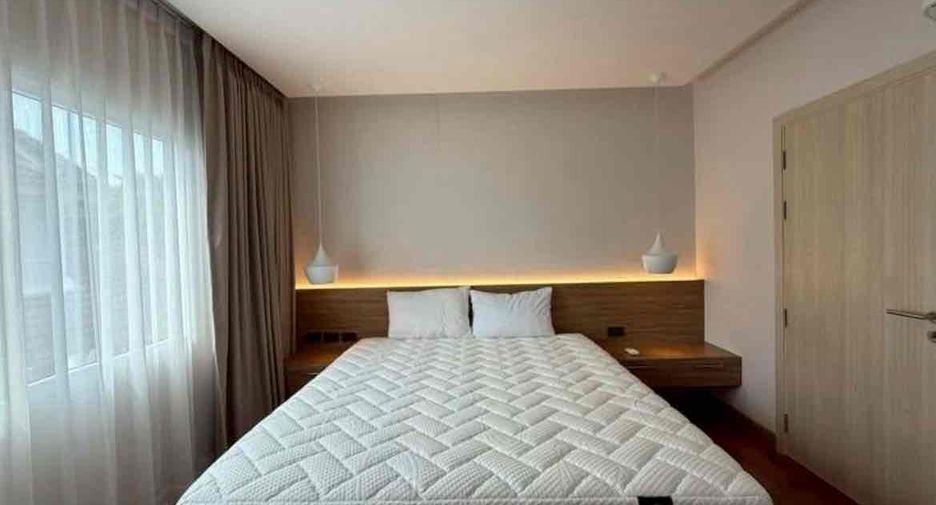 For rent 4 bedrooms villa in Bang Lamung, Chonburi