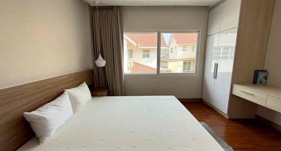 For rent 4 bedrooms villa in Bang Lamung, Chonburi