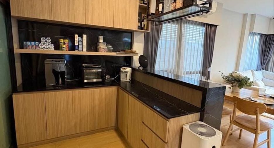 For sale 4 bedrooms house in Prawet, Bangkok