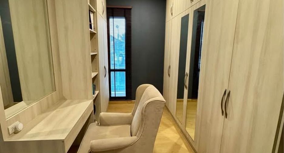 For sale 4 bedrooms house in Prawet, Bangkok