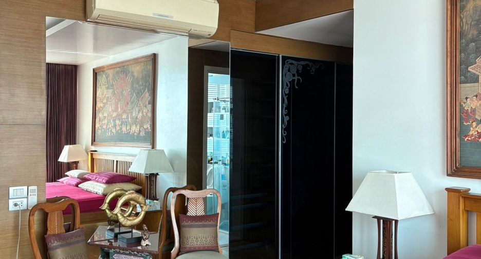 For rent 3 bedrooms condo in Bang Kho Laem, Bangkok