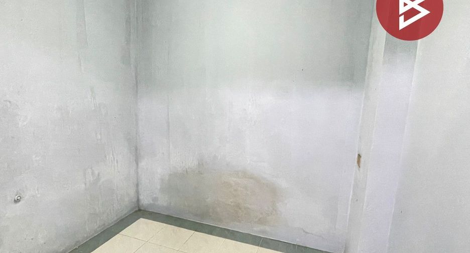 For sale 5 ベッドルーム townhouse in Mueang Chon Buri, Chonburi