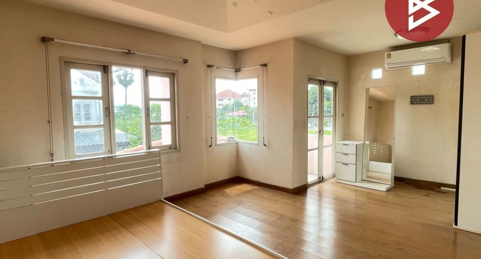 For sale 5 ベッドルーム townhouse in Mueang Chon Buri, Chonburi