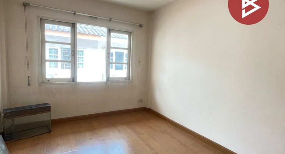 For sale 5 ベッドルーム townhouse in Mueang Chon Buri, Chonburi
