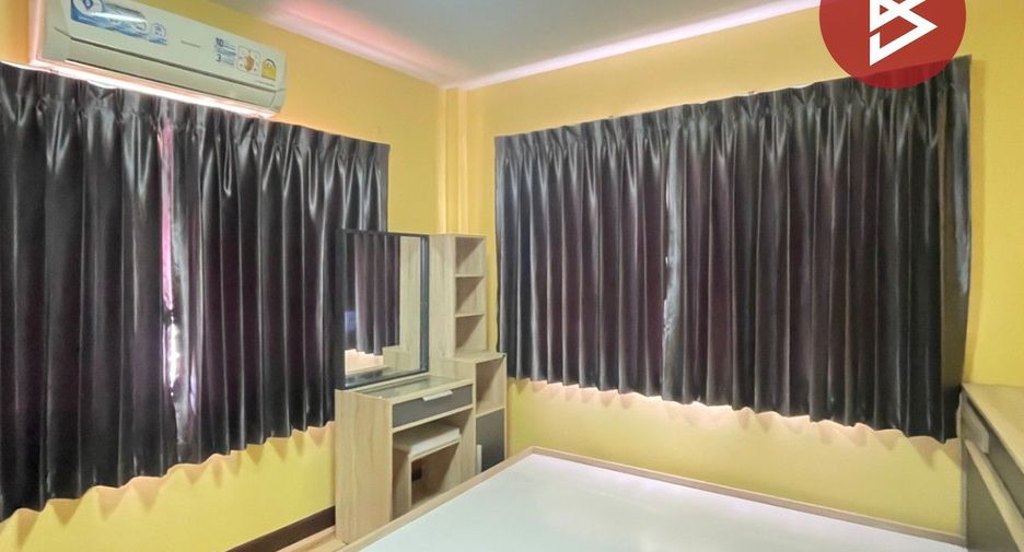 For sale 5 ベッドルーム townhouse in Mueang Chon Buri, Chonburi