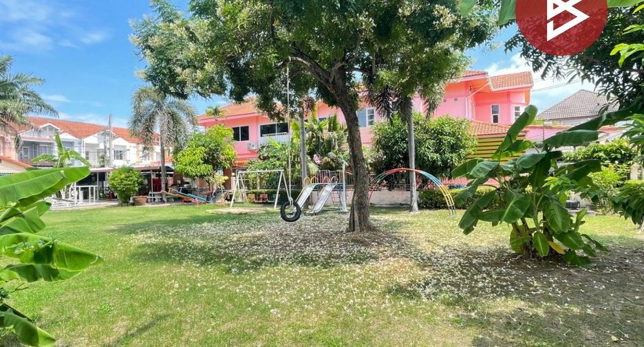 For sale 5 ベッドルーム townhouse in Mueang Chon Buri, Chonburi