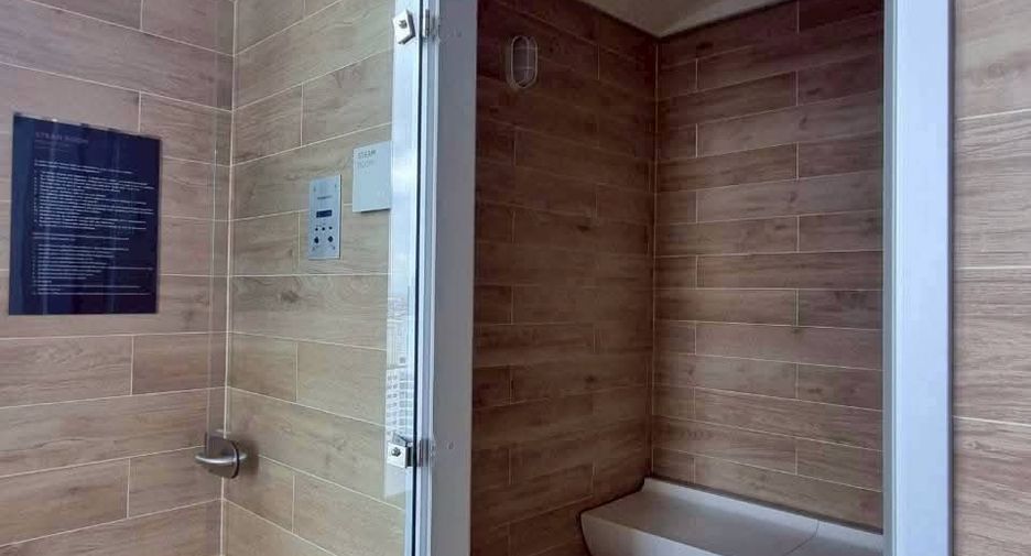 For rent and for sale 1 bed condo in Watthana, Bangkok