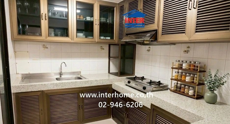 For sale retail Space in Bang Khun Thian, Bangkok