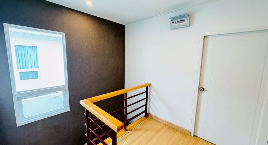 Haus zum Kauf mit 3 Zimmer in Bang Lamung, Chonburi