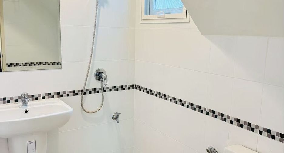 Haus zum Kauf mit 3 Zimmer in Bang Lamung, Chonburi