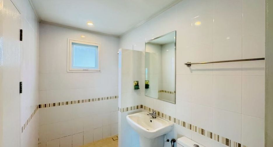 Haus zum Kauf mit 3 Zimmer in Bang Lamung, Chonburi