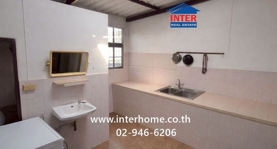 For sale 3 bedrooms retail Space in Dusit, Bangkok