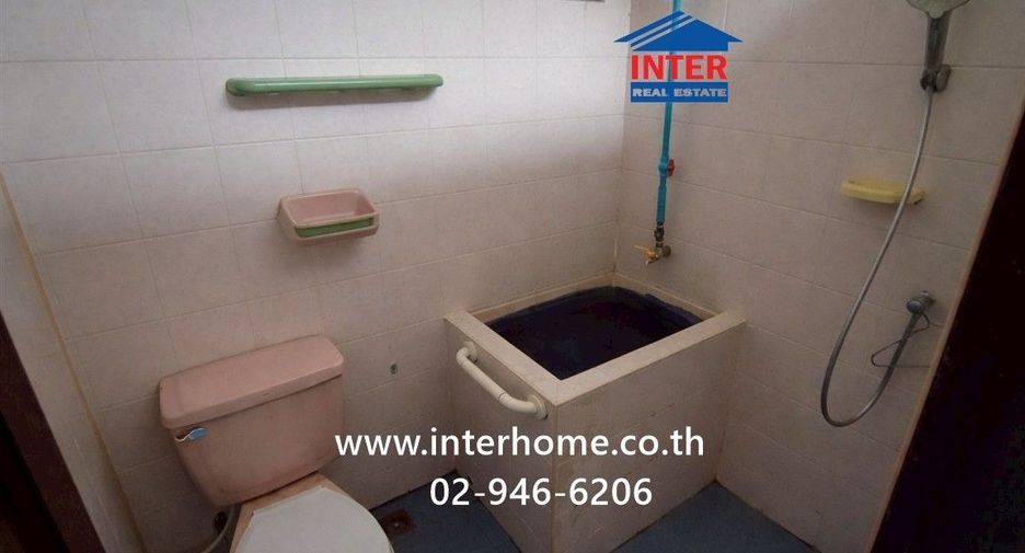 For sale 3 bedrooms retail Space in Dusit, Bangkok
