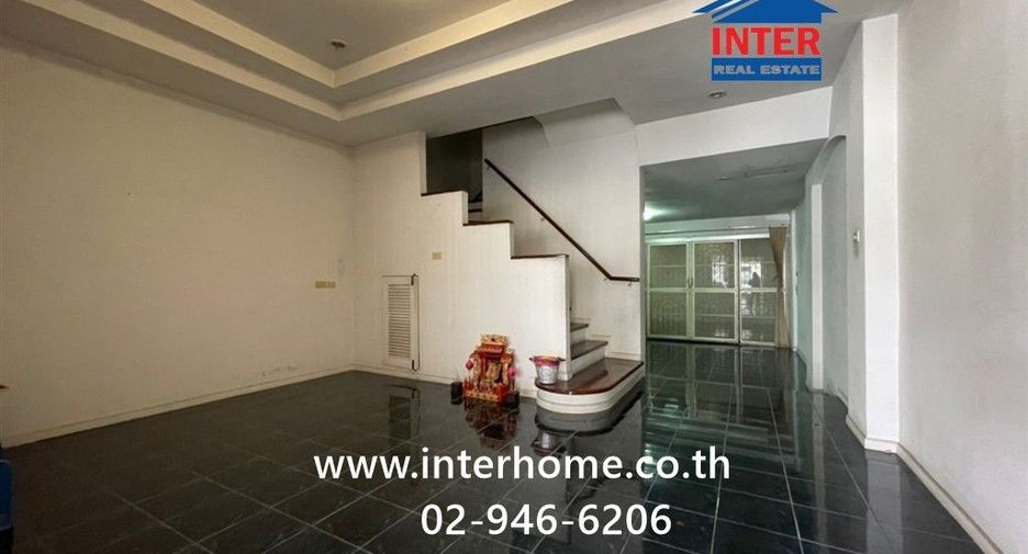 À vendre 3 chambres maison de ville à Mueang Nonthaburi, Nonthaburi