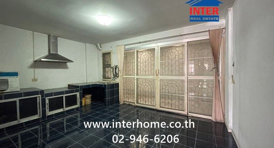 À vendre 3 chambres maison de ville à Mueang Nonthaburi, Nonthaburi