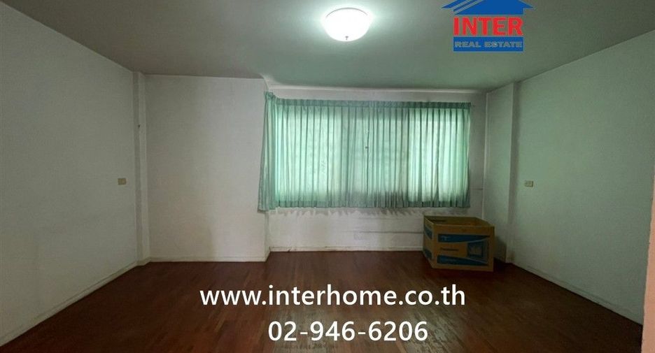 À vendre 3 chambres maison de ville à Mueang Nonthaburi, Nonthaburi