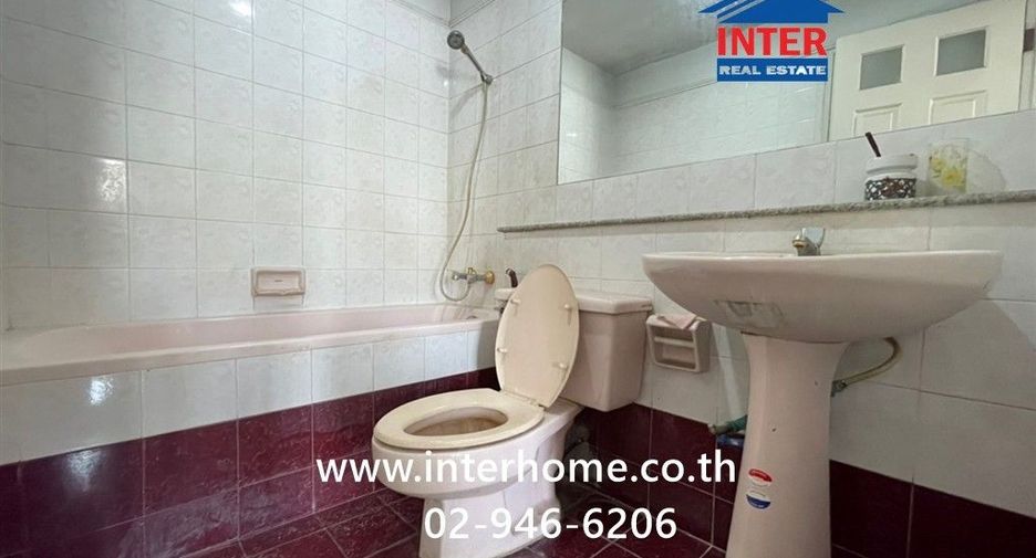 À vendre 3 chambres maison de ville à Mueang Nonthaburi, Nonthaburi