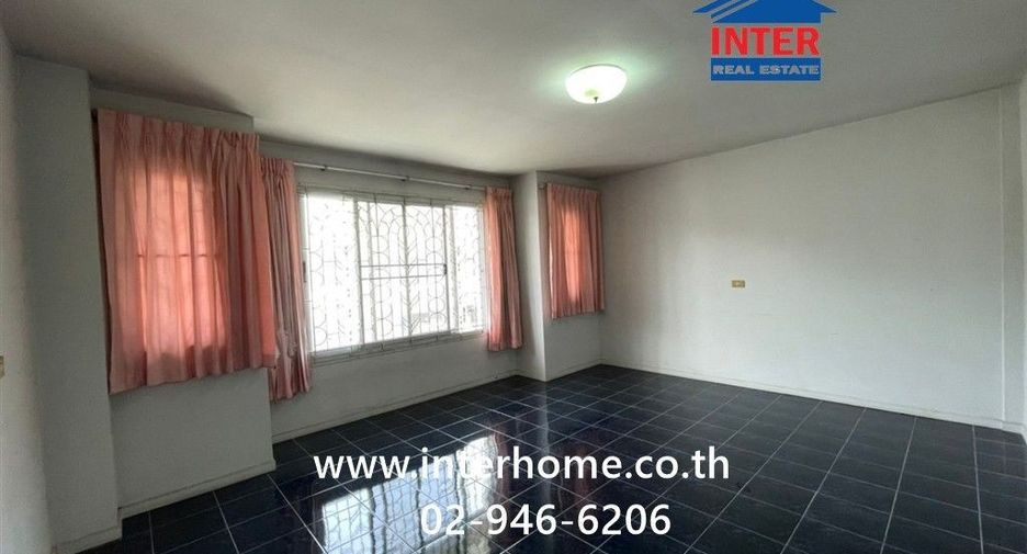 À vendre 3 chambres maison de ville à Mueang Nonthaburi, Nonthaburi