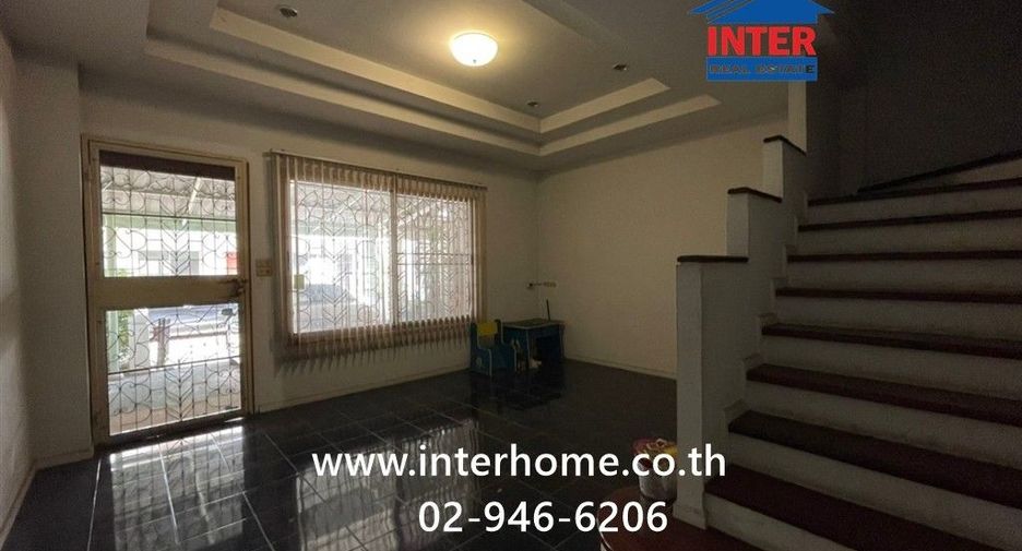 À vendre 3 chambres maison de ville à Mueang Nonthaburi, Nonthaburi