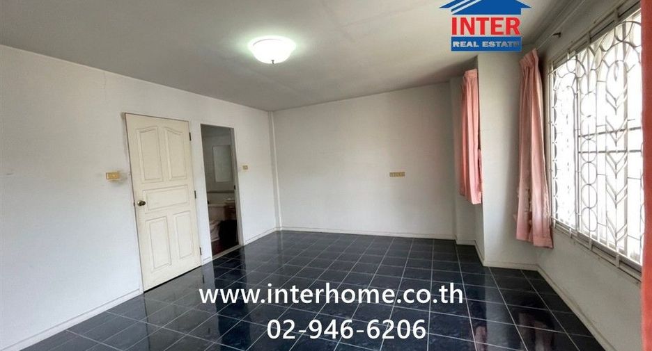 À vendre 3 chambres maison de ville à Mueang Nonthaburi, Nonthaburi