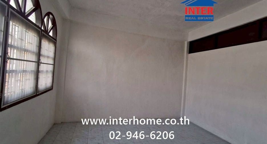 For sale 3 bedrooms retail Space in Bang Bon, Bangkok