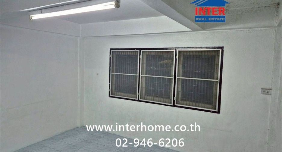 For sale 3 bedrooms retail Space in Bang Bon, Bangkok