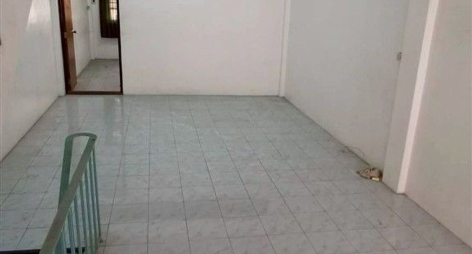 For sale 3 bedrooms retail Space in Bang Bon, Bangkok