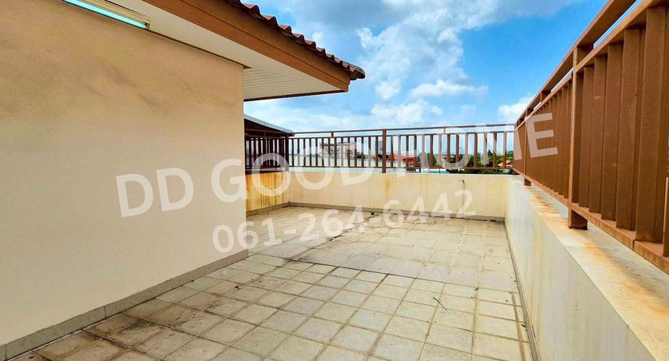 Casa adosada en venta de 4 habitaciones en Mueang Nonthaburi, Nonthaburi