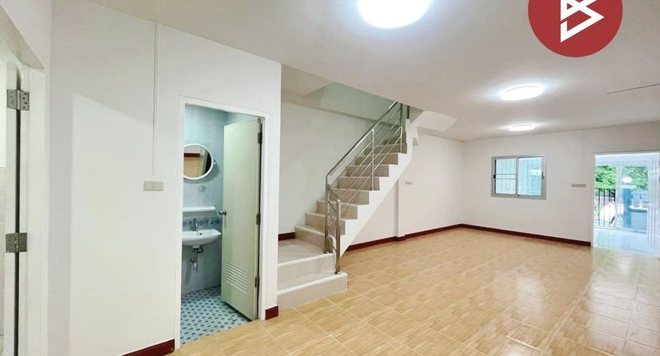 For sale 2 bedrooms townhouse in Bang Sao Thong, Samut Prakan