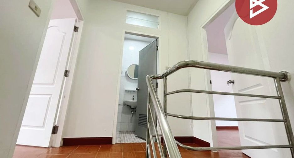 For sale 2 bedrooms townhouse in Bang Sao Thong, Samut Prakan