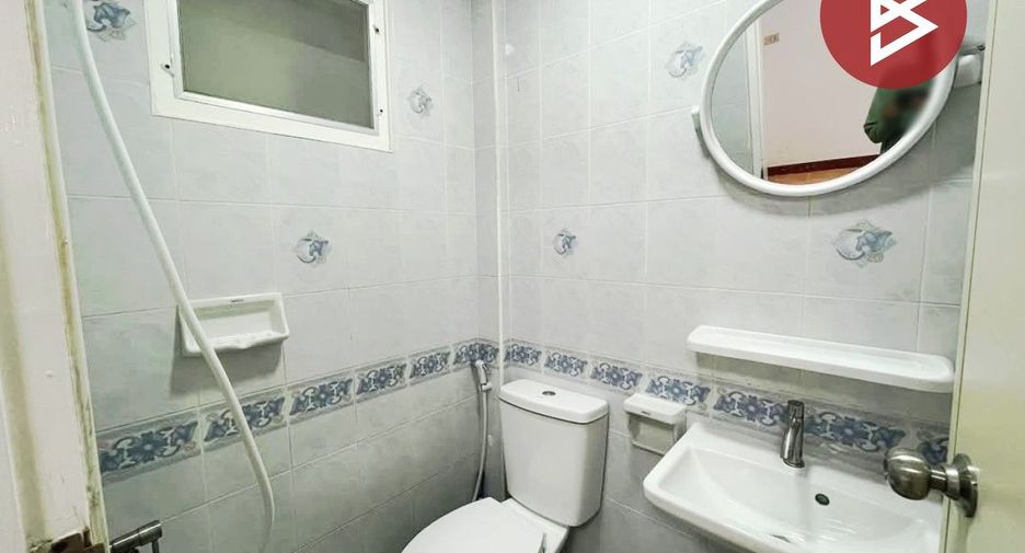 For sale 2 bedrooms townhouse in Bang Sao Thong, Samut Prakan